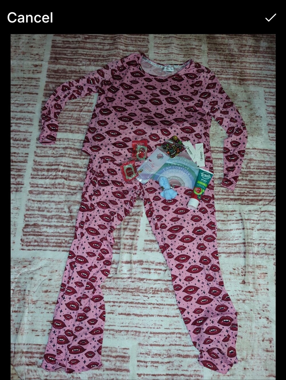 #0225 Madden Girl Fang Lip Pj's